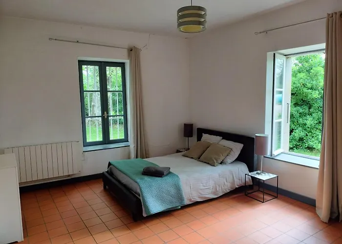 Maison De Pierre 4 A 6 Personnes *